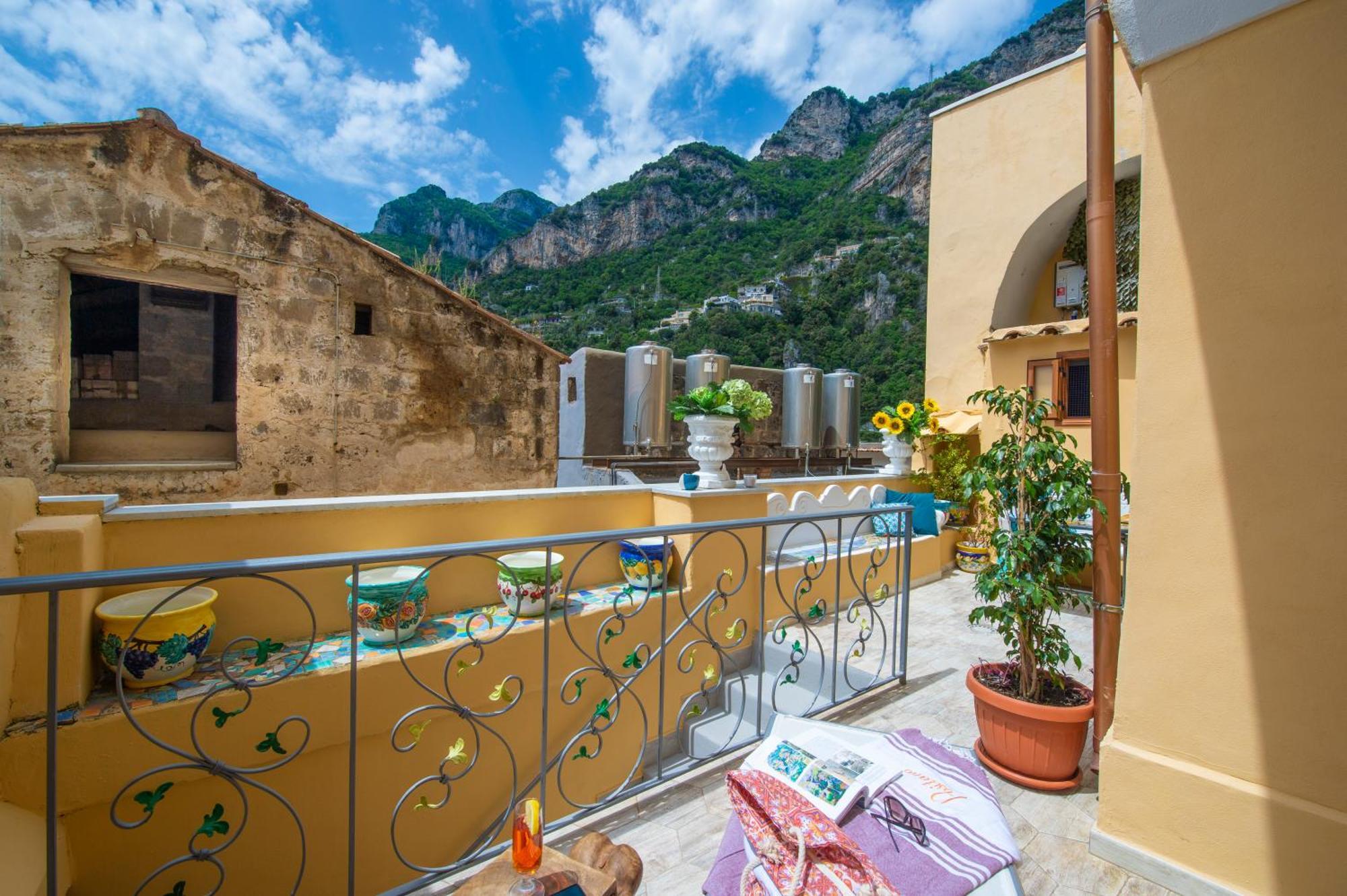 Amore Rentals - Casa Barbera B Позитано Экстерьер фото