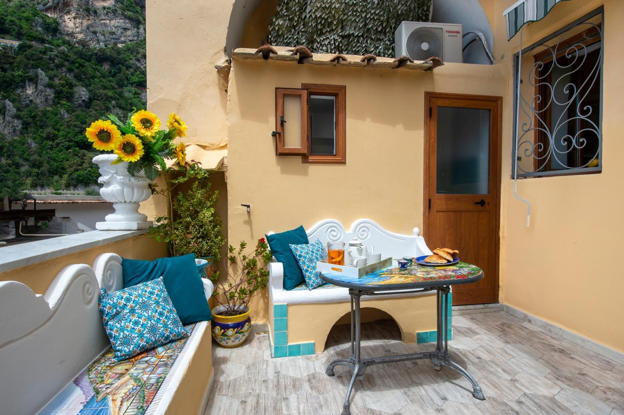 Amore Rentals - Casa Barbera B Позитано Экстерьер фото